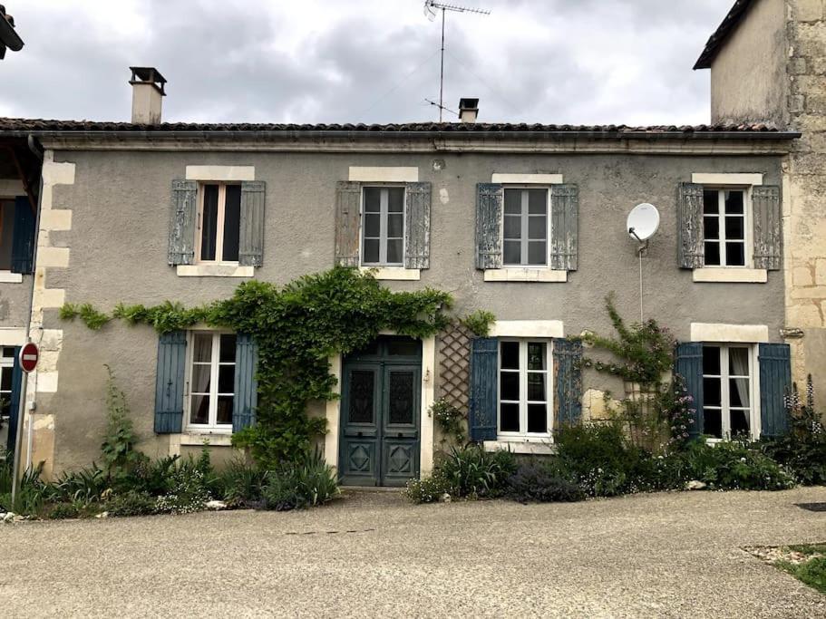Maison Verdeau Yviers Exterior photo